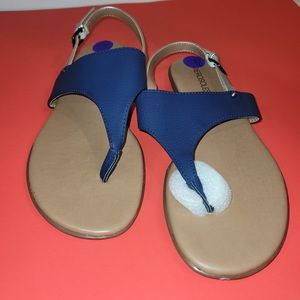 New aerosoles in conclusion open toe flat sandals Sz 8.5